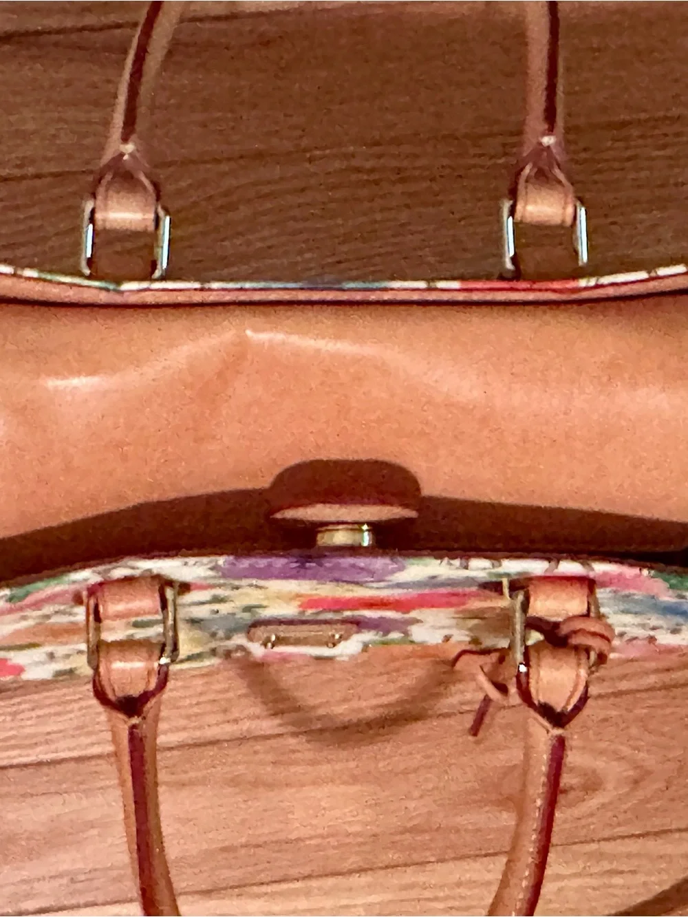 NWOT Dooney & Bourke Floral Tote-Beautiful!